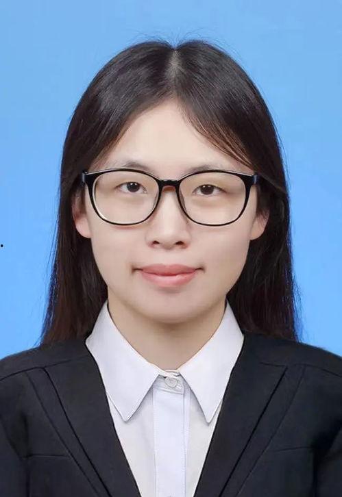 热门吃瓜女护士,揭秘热门吃瓜女护士的日常