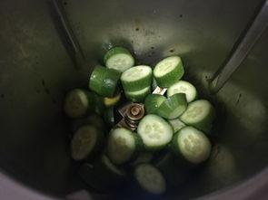 吃黑脆瓜好吗,黑脆瓜的营养价值与食用益处解析